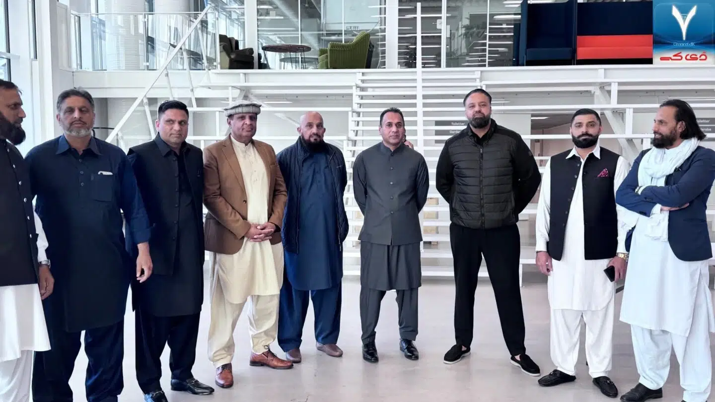 Her ses et udsnit af de mænd, der deltog i vælgermødet. Billedet er siden hen blevet slettet.