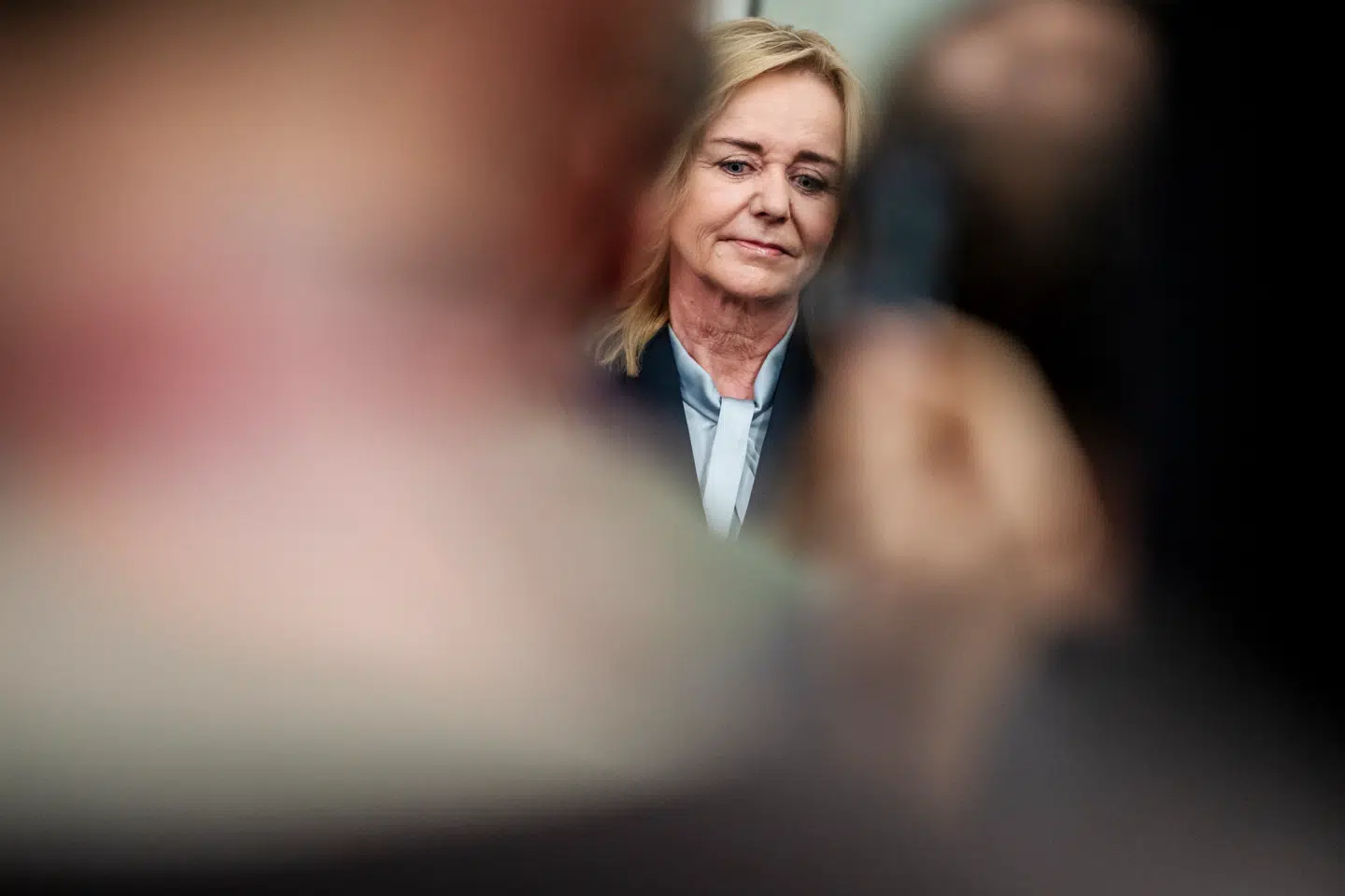 Mona Juul (K) præsenterer finansloven for 2026 på et pressemøde i Finansministeriet i København, torsdag den 23. oktober.