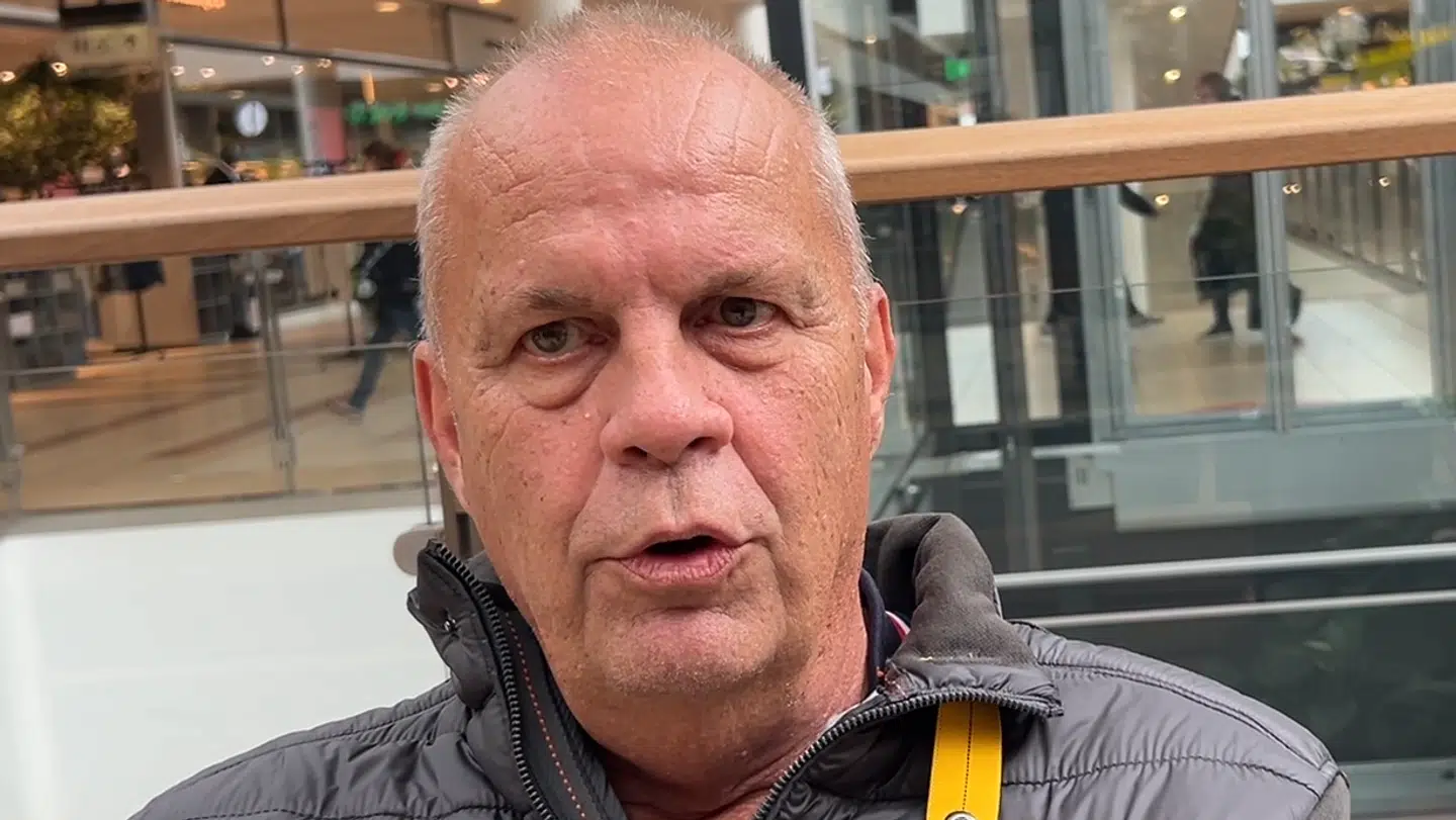 Lars Stampe stemte på Socialdemokratiet ved næste valg, men han overvejer at sætte sit kryds ved Dansk Folkeparti næste gang.