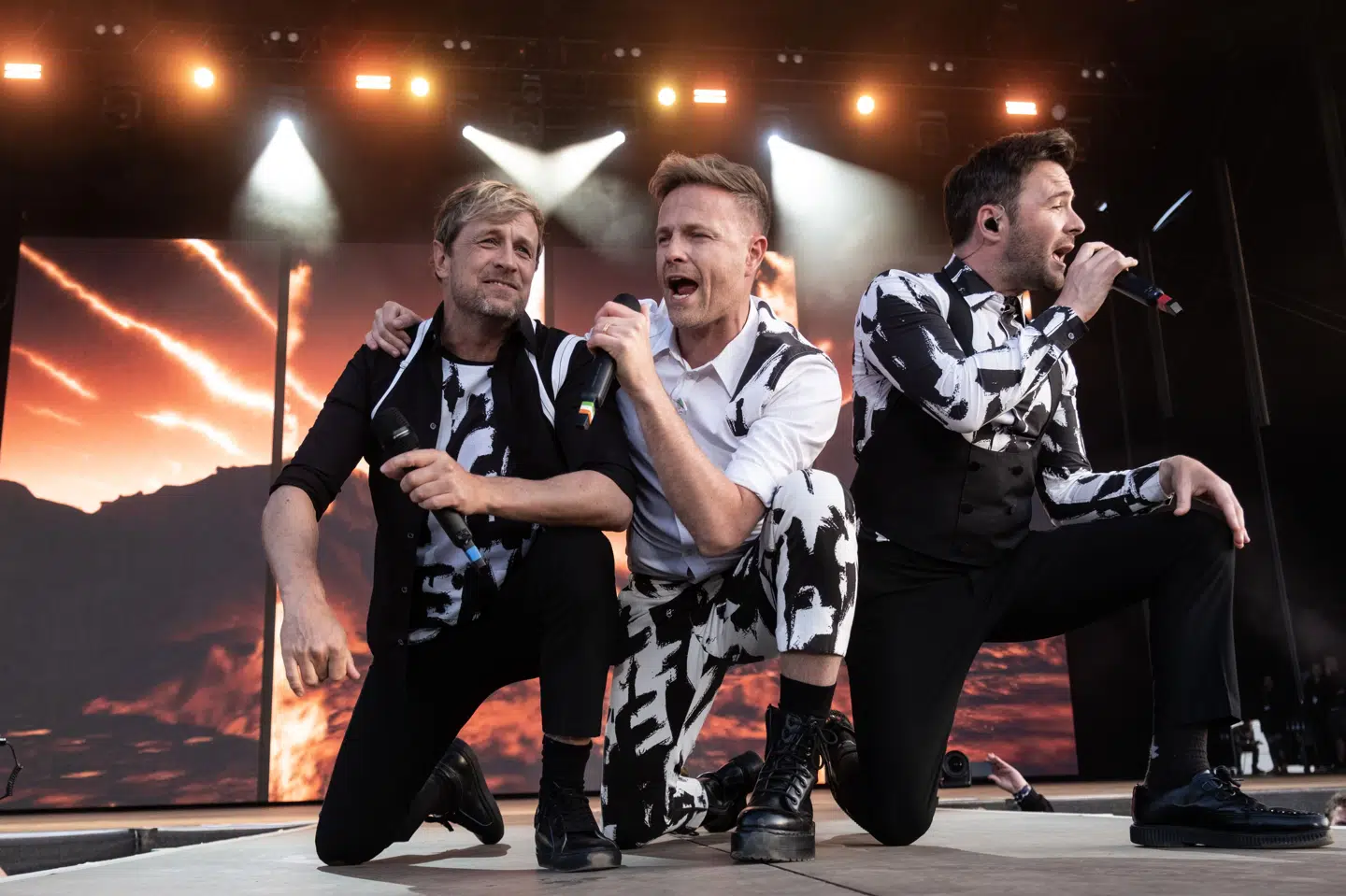 Da tre af medlemmerne af det irske boyband Westlife spillede på Store Scene på Jelling Musikfestival i 2023, var de første rækker fyldte af fans, der havde ventet hele dagen på at høre og se popgruppen. (Arkivfoto).