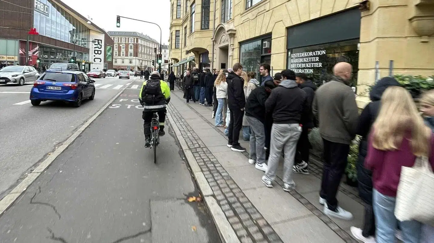Casper Drømme er indehaver af 'Caspers Burger' og er kendt for sine anmeldelser af mad på de sociale medier.
