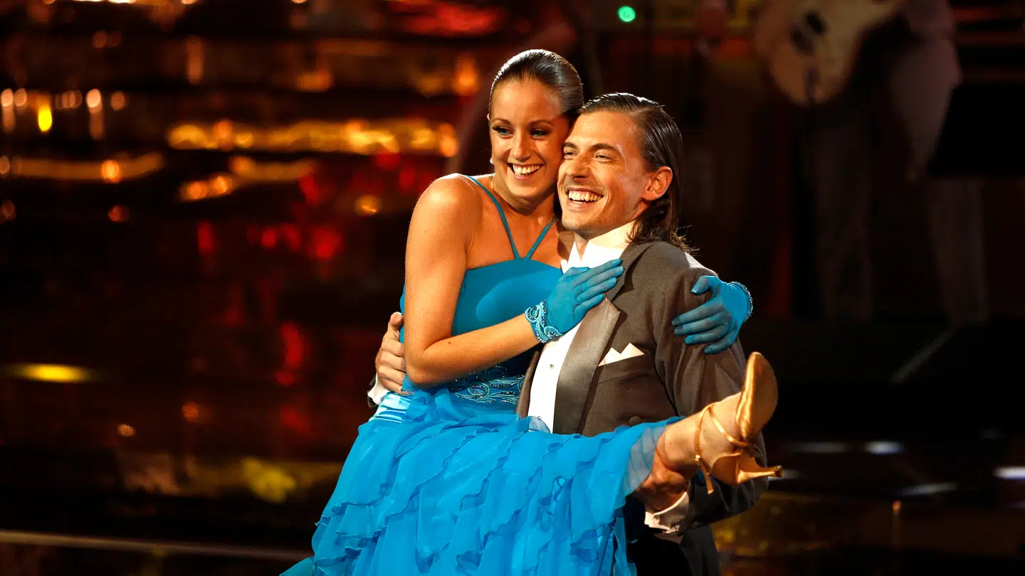 Julie Westergaard med skuespiller Thomas Voss.