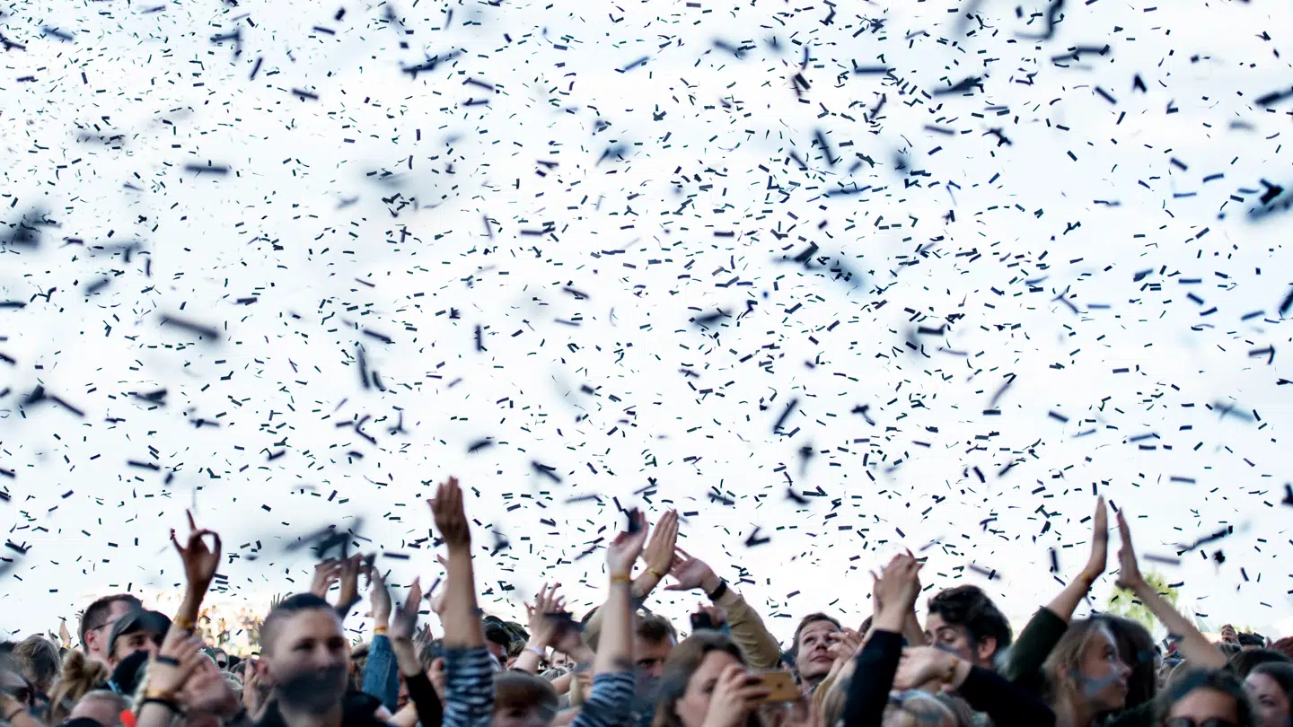 'Min veninde Signe' håber, at hun kan 'guilttrippe' festivalen til at booke hende næste år.