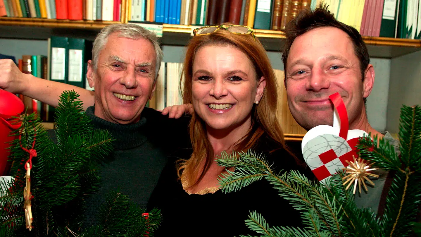 Paul Hüttel, Jeanne Boel, og Jan Linnebjerg mødte hinanden under optagelserne til julekalenderen Pyrus.