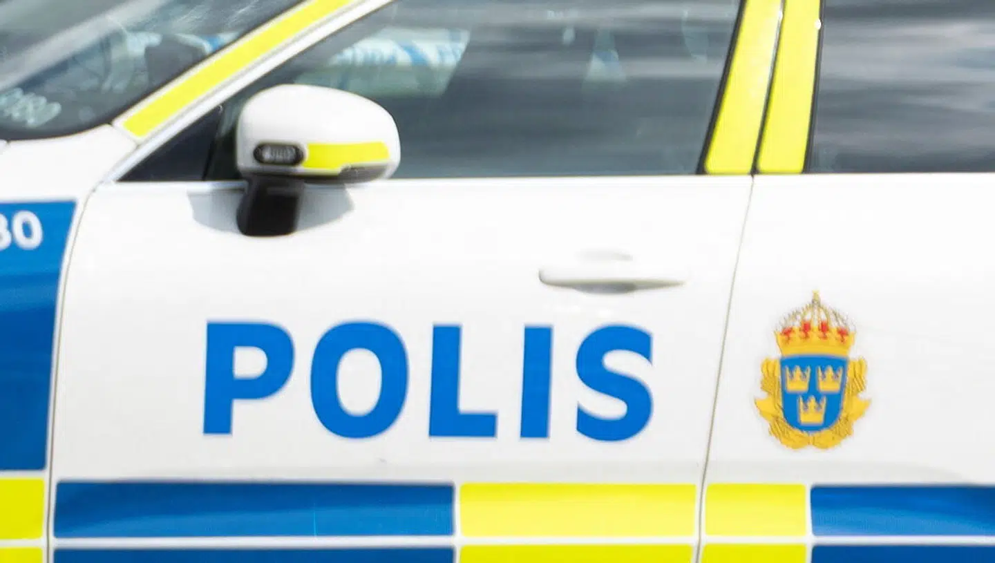 Arkivfoto af svensk politibil.