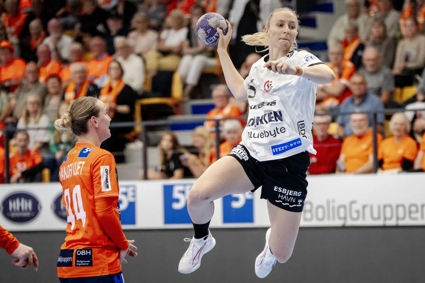 Henny Reistad blev topscorer for Team Esbjerg, men det rakte ikke mod Gloria Bistrita. (Arkivfoto).