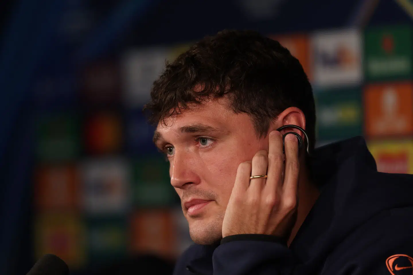 Andreas Christensen sad ude med maveproblemer i Barcelonas Champions League-kamp i midtugen, og han er altså heller ikke med i søndagens store brag mod Real Madrid. (Arkivfoto).