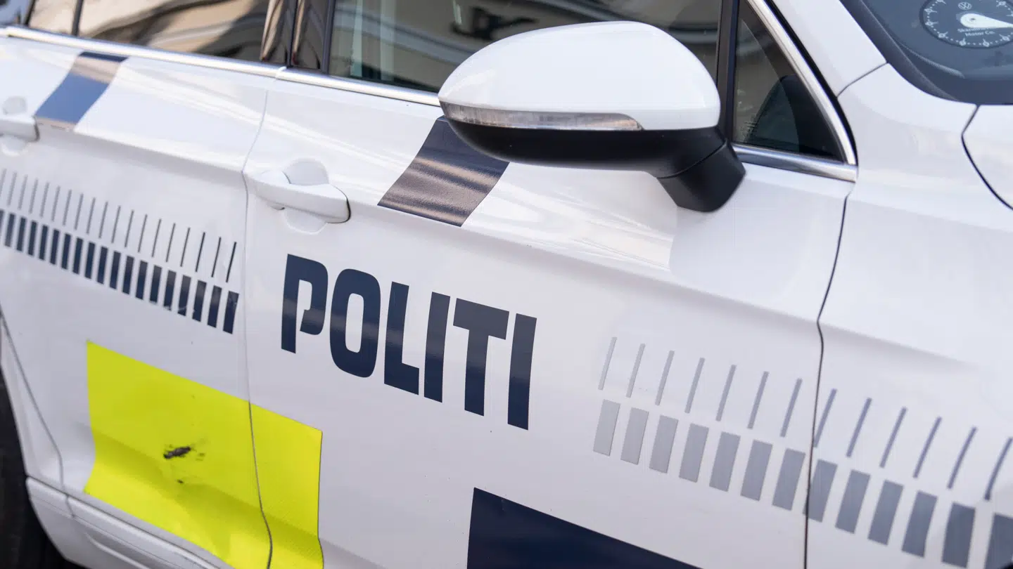 Den 30-årige mand, der søndag middag skal i grundlovsforhør, var ifølge politiet tæt på at rejse ud af Danmark.