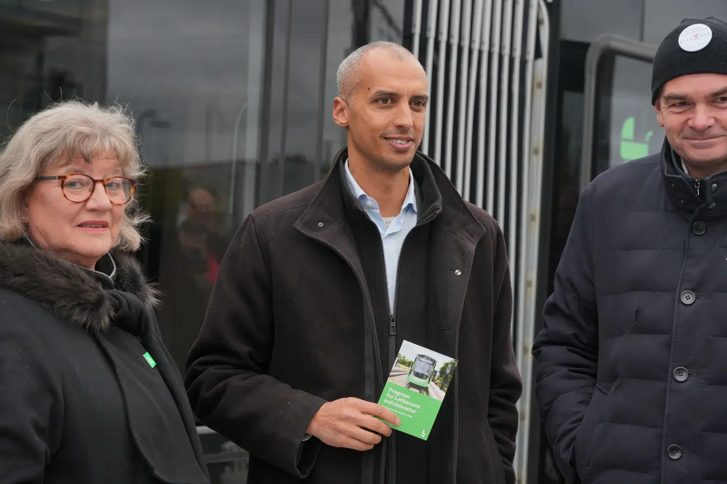 Børne- og undervisningsminister, Mattias Tesfaye (S), er med til at indvie Hovedstadens Letbane.