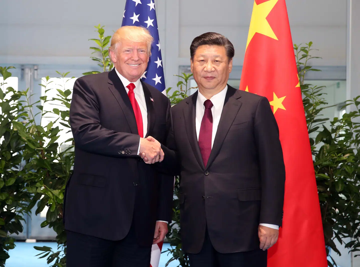 Turen kulminerer på torsdag, når Trump skal mødes med den kinesiske præsident, Xi Jinping, i Sydkorea. Det bliver det første fysiske møde mellem de to, siden Trump vendte tilbage til Det Hvide Hus i januar.