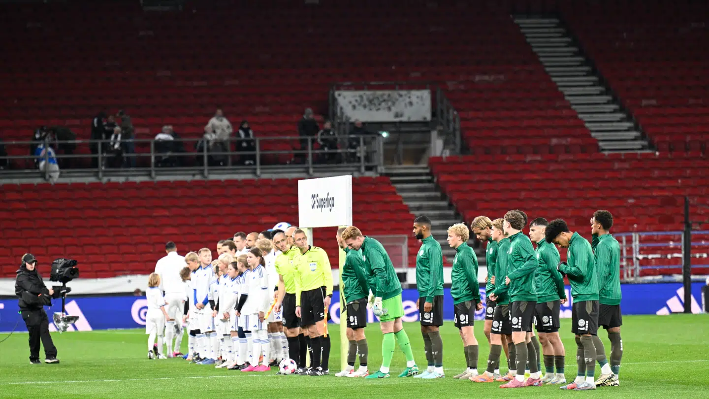 Blot 20.485 så 0-0-gaberen i Parken - delvist på grund af nedlukningen af B-tribunen.