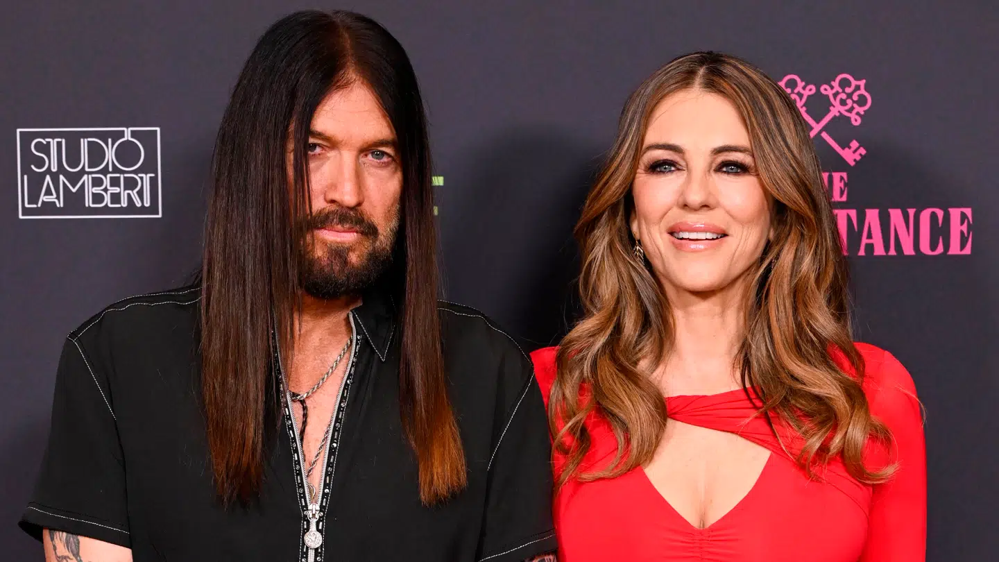 Billy Ray Cyrus og Elizabeth Hurley har vist sig sammen offentligt flere gange i år.
