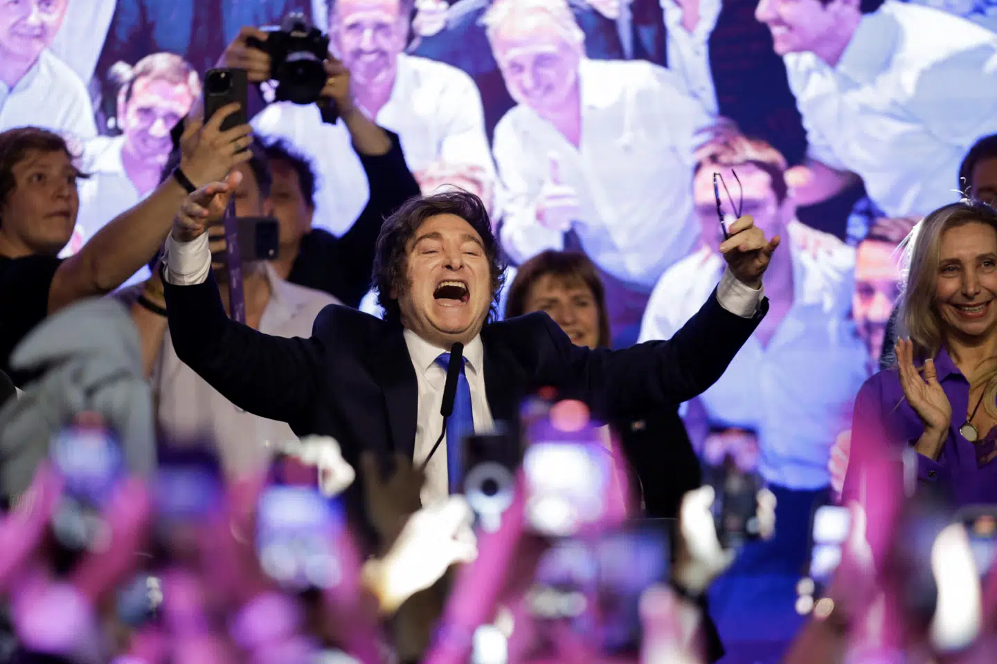 Argentinas præsident, Javier Milei, fejrer den overbevisende sejr ved midtvejsvalget.