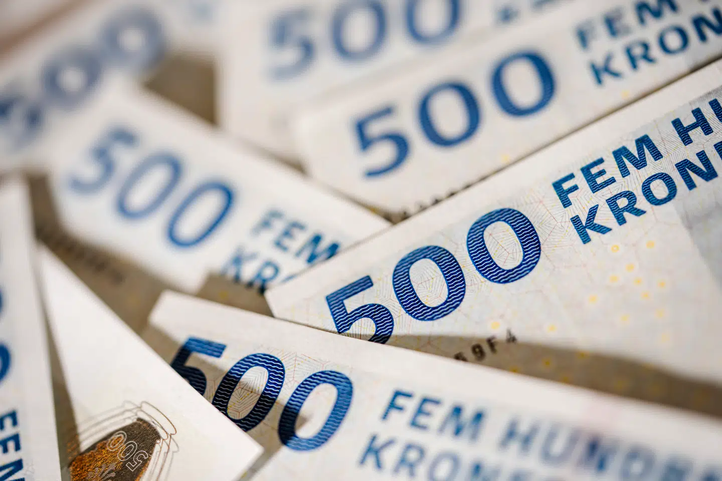 500-kronsedler i Nationalbanken mandag den 11. august 2025.. (Foto: Mads Claus Rasmussen/Ritzau Scanpix)