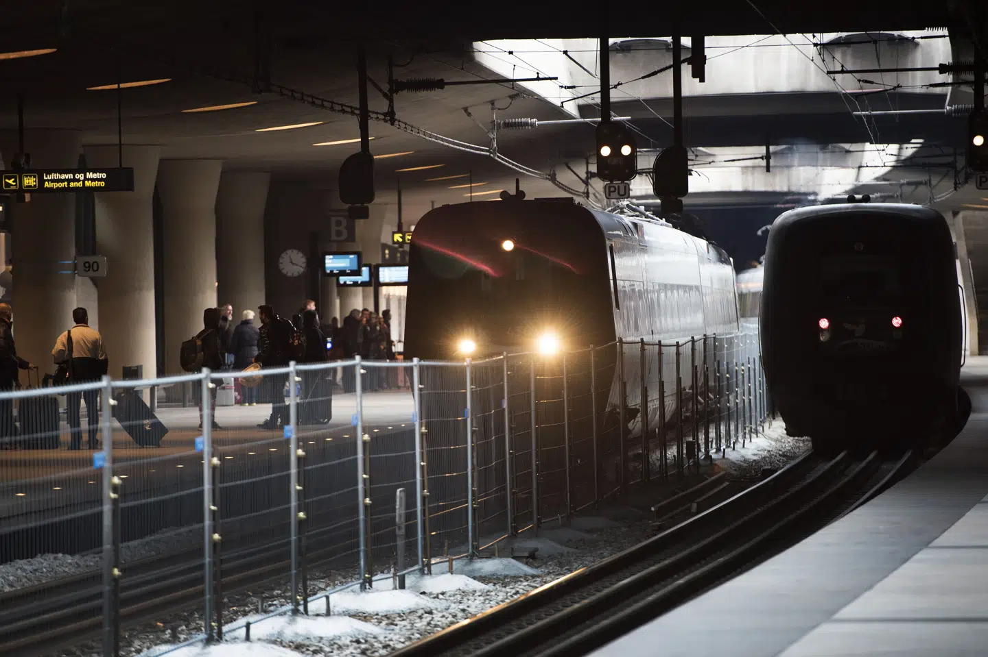 Passagerer med metroen til og fra lufthavnen skal skifte til metrobusser på Femøren station, hvorfra metrobusserne kører til og fra Københavns Lufthavn Station. (Arkivfoto).