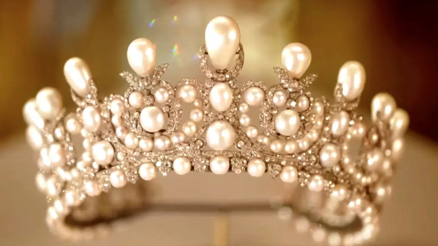 Denne tiara er blandt de smykker, der forsvandt under tyveriet 19. oktober.