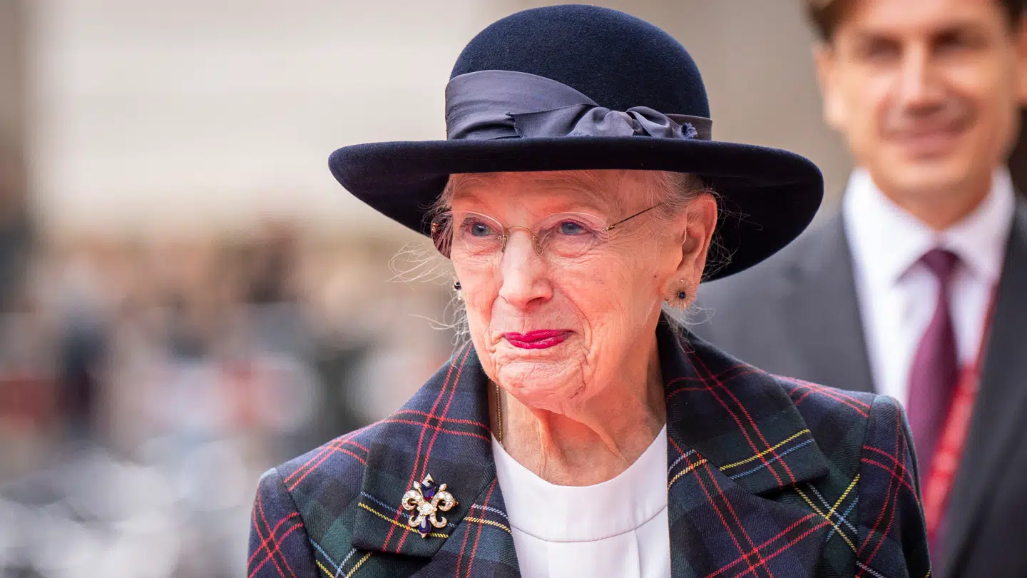 Der er stuvende fuld hos dronning Margrethes kunstudstilling.