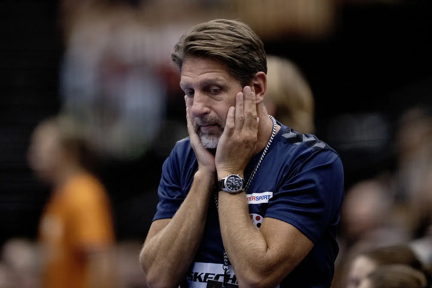Tomas Axnér vil se bedre forsvarsspil, når Team Esbjerg tirsdag forsøger at spille sig i pokalturneringens Final 4. (Arkivfoto).