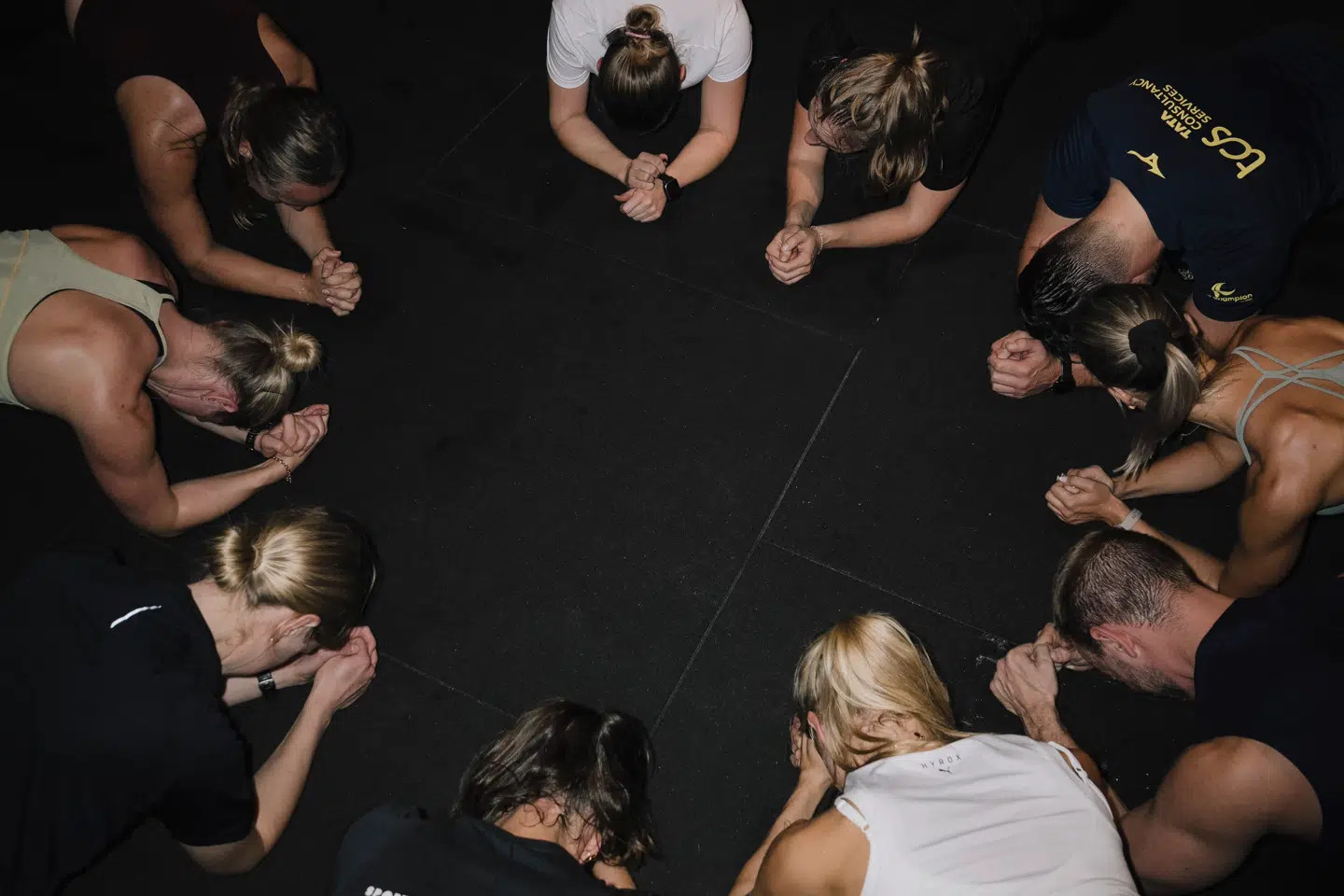 Hyrox er udfordrende, hårdt og sjovt. Det lærte jeg til min første træning.