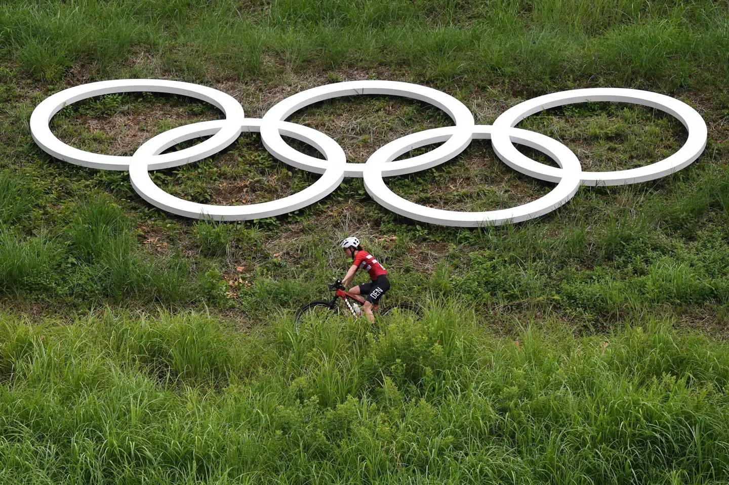 Caroline Bohé og de øvrige landsholdsryttere får ikke længere støtte til at tage til internationale løb af DCU. Men direktøren håber, at der i fremtiden kan findes penge til mountainbike. (Arkivfoto).