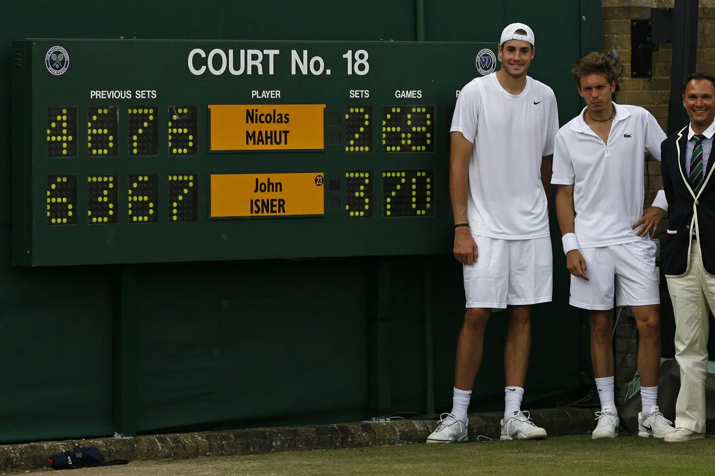 Nicolas Mahut (til højre) var i 2010 en del af den længste tenniskamp nogensinde. Den tog 11 timer og 5 minutter at gennemføre.