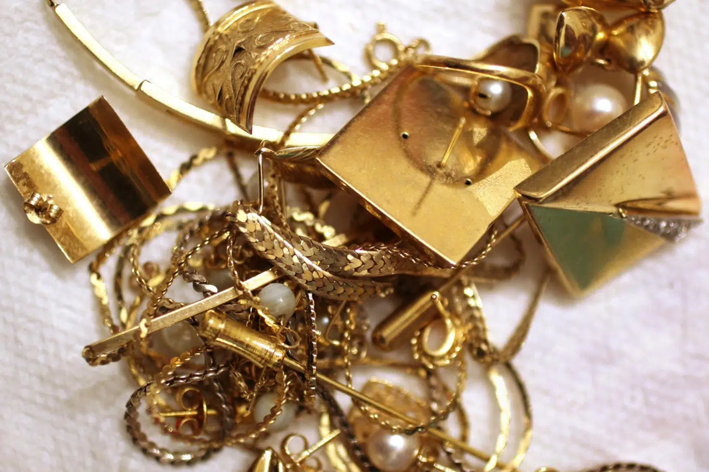 Miljøstyrelsens Kemikalieinspektion advarer mod en række smykkevedhæng, som er købt online. Billedet er ikke af de pågældende smykkevedhæng. (Arkivfoto).