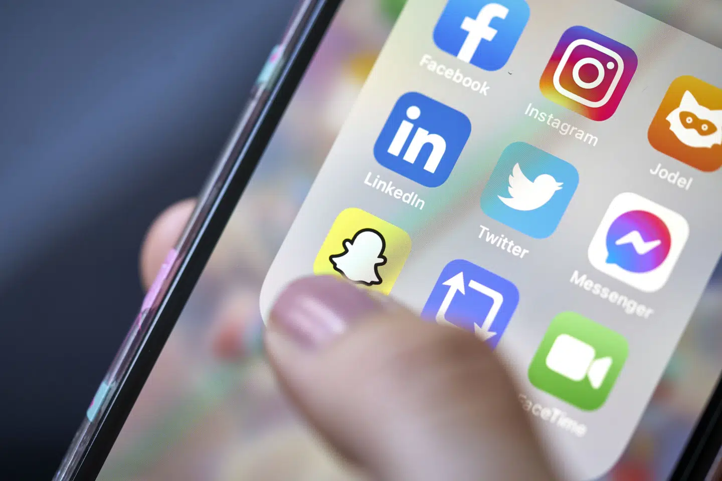 Regeringen vil ikke længere tvinge techgiganter til at scanne borgeres beskeder for billedmateriale af seksuelle krænkelser af børn. (Arkivfoto).