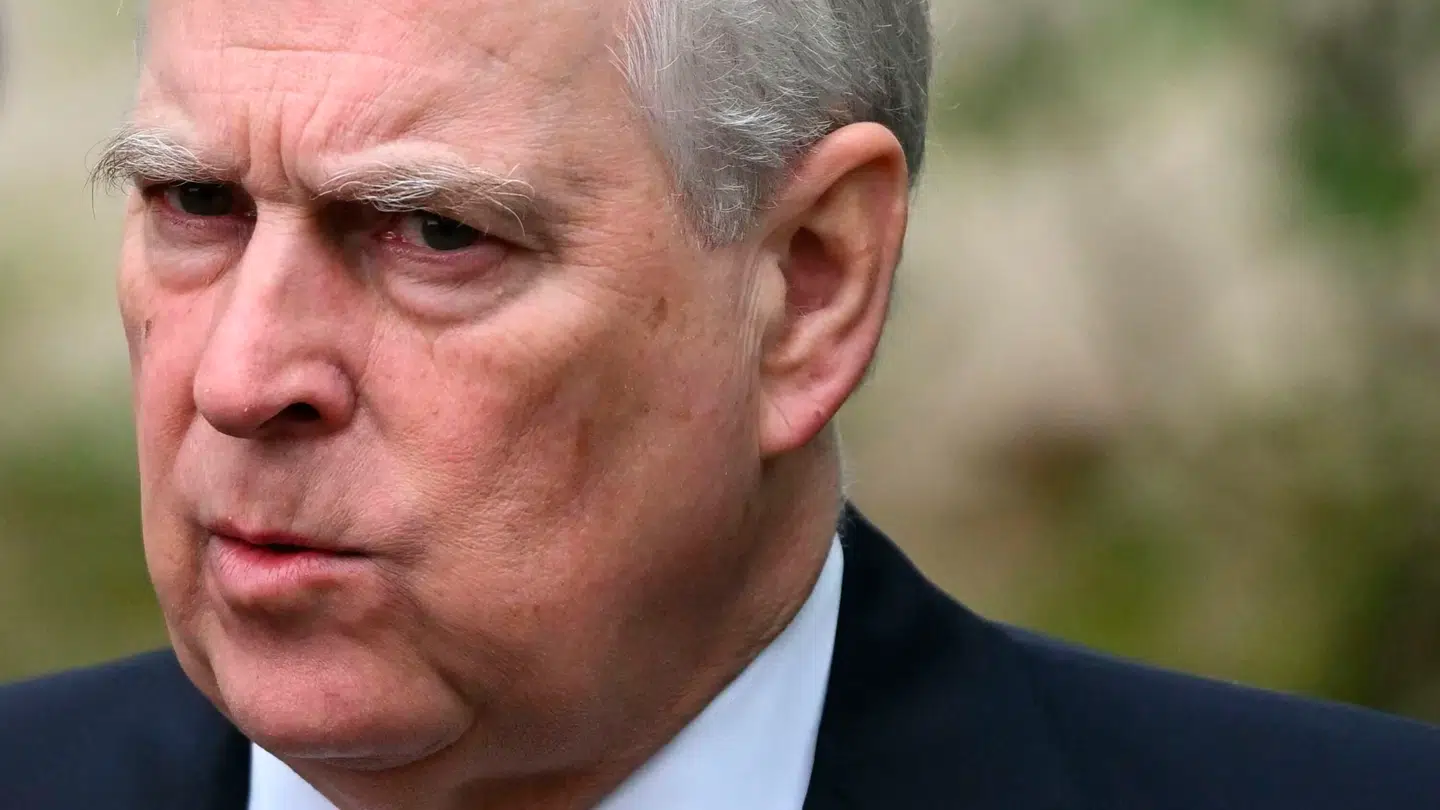 Prins Andrew er fuldstændig færdig i det britiske kongehus, efter hans bror har smidt ham på porten.