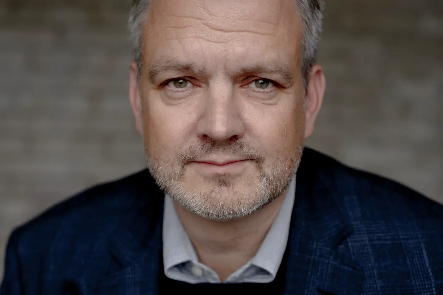 Joachim Kjølberg er skoleleder på Brøndbyvester skole. Og han den skoleleder i Danmark, der oftest bortviser elever - 56 gange på et halvt år har en elev fået marchordre fra hans skole.