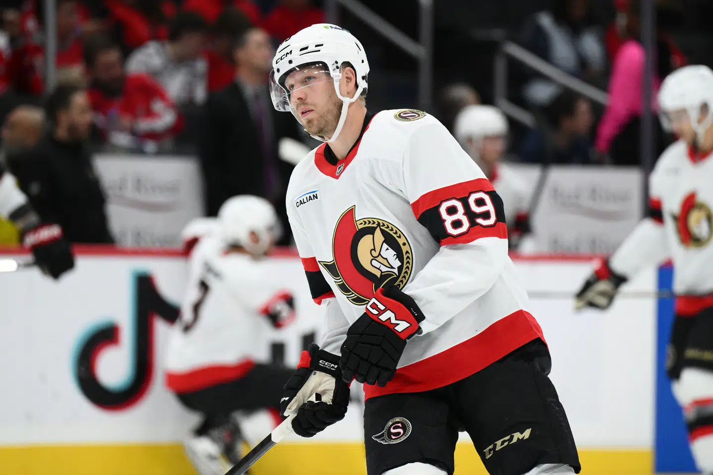 Lars Eller skiftede forud for den igangværende NHL-sæson til Ottawa Senators fra Washington Capitals.