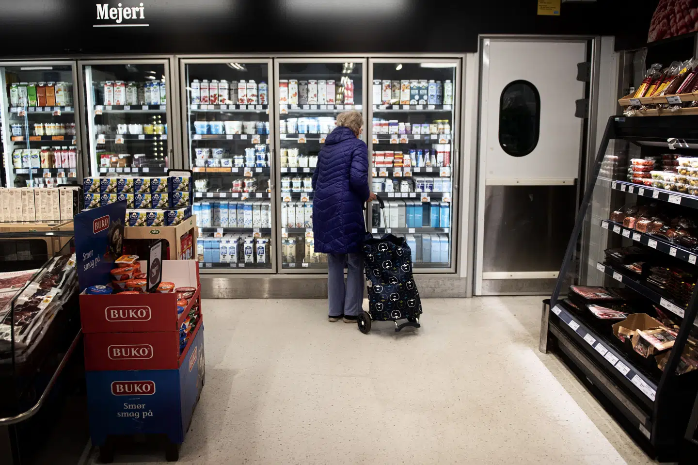 Det er blevet dyrere at handle, og det gælder også for de fattigste pensionister, som SF mener er blevet glemt af regeringen i de år, hvor prisstigningerne er buldret afsted. (Arkivfoto).