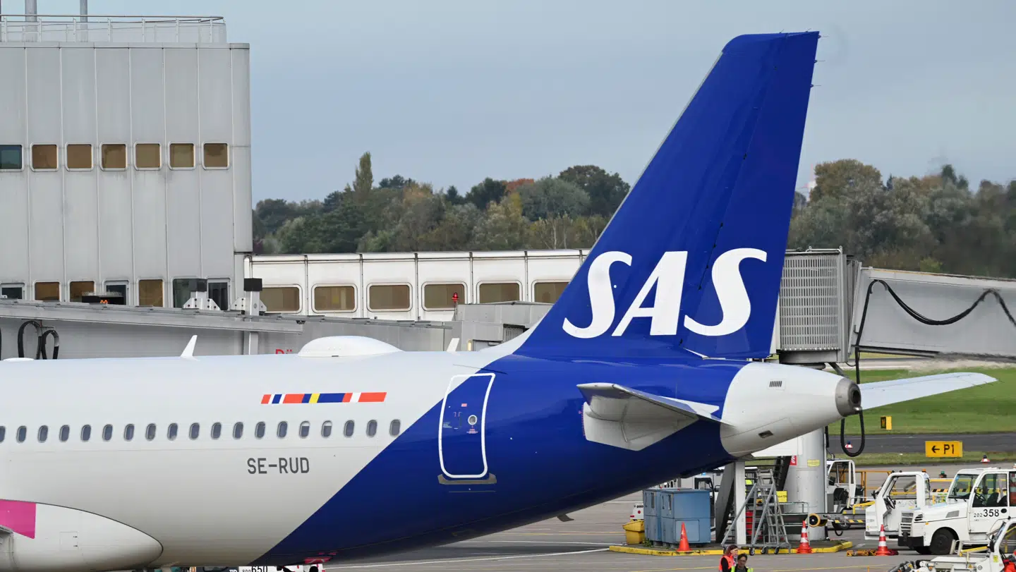 Den SAS-ansatte fortæller, at hun handlede under pres.