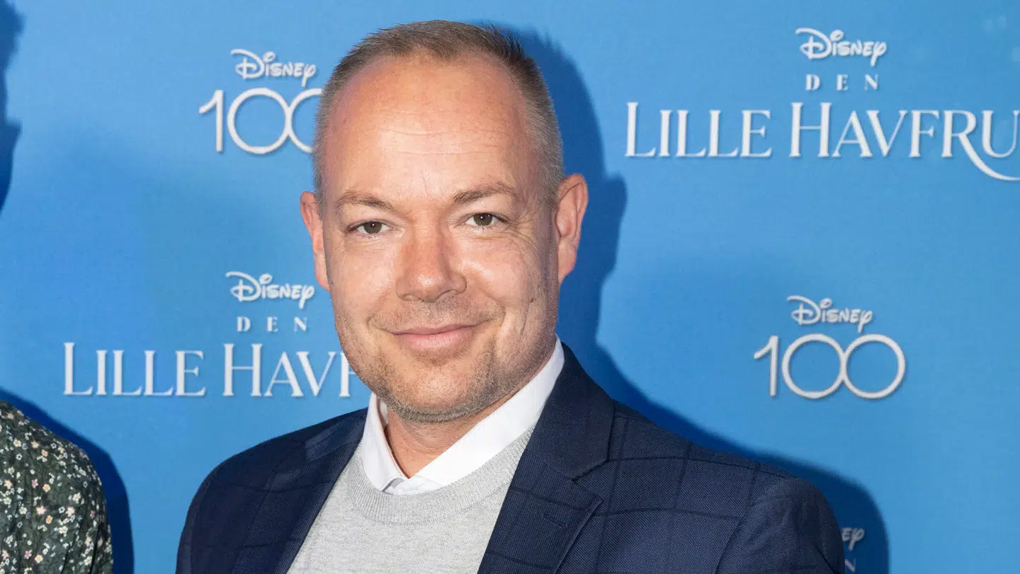 Lasse Spangenberg søger kærligheden på Facebook.