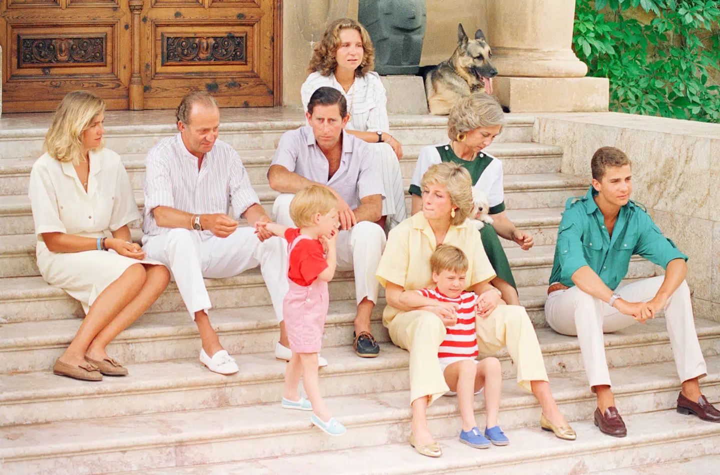 Her ses den spanske og britiske kongefamilie på besøg på Mallorca i 1987.