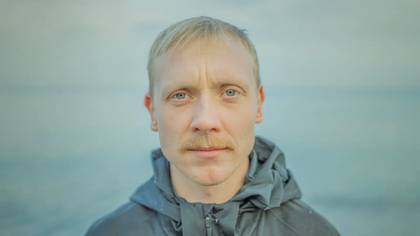 Jacob Sommer Simonsen er verdens hurtigste til at løbe 10 kilometer på et løbebånd.