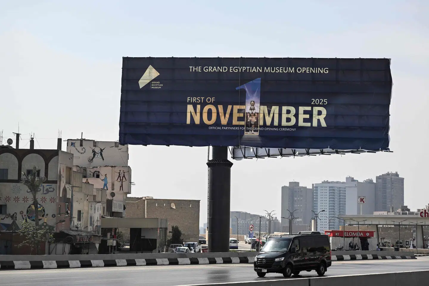 Lørdag åbner Grand Egyptian Museum i Kairo i Egypten. Flere af verdens regeringsledere, statsoverhoveder og kongelige deltager ved åbningen.
