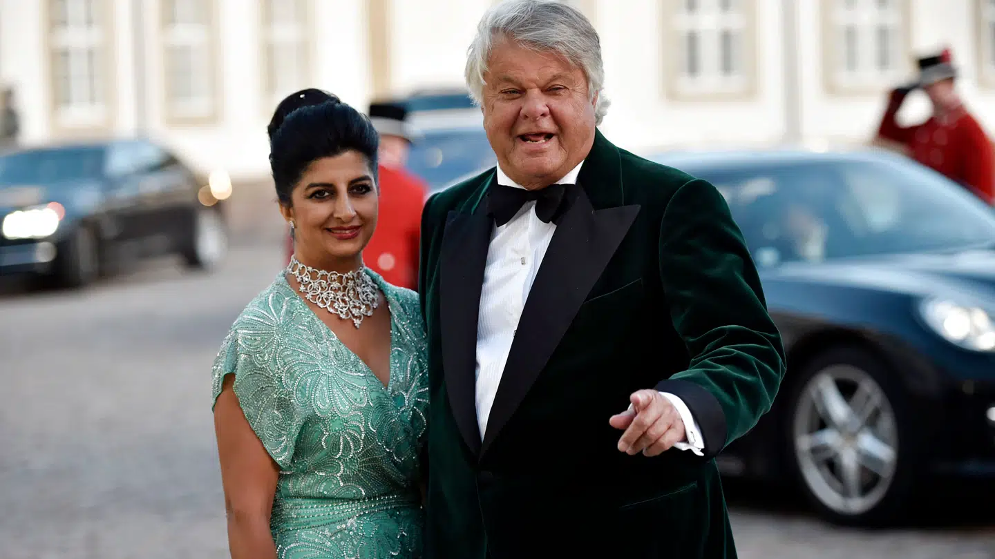 Christian Kjær fotograferet sammen med sin kone, Susan Astani, foran Fredensborg Slot ved dronningens 75 års fødselsdag i 2015. (Arkivfoto)