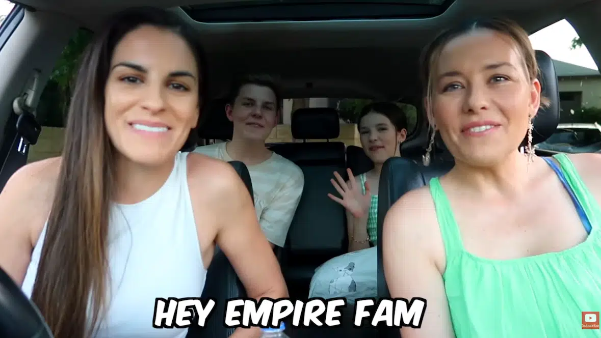 Youtube-familie flygter fra Australien: Nyt forbud tvinger dem ud af landet