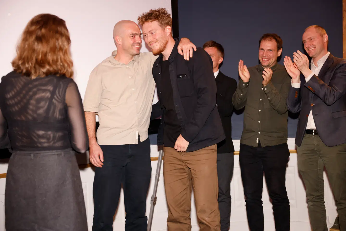 Berlingskes journalister Jens Anton Bjørnager (til venstre), Kristoffer Kræn Sørensen (til højre) og Kasper Schøler Fast har vundet FUJs Aktualitetspris 2025.