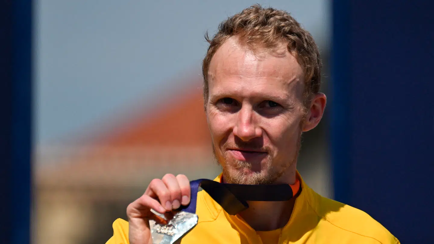 Richard Ringer, som vandt guld i EM i maraton i 2022, deler tragisk nyhed med partneren Nada Ina Pauer.