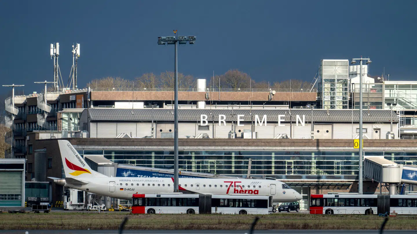 Bremen Lufthavnen slog søndag aften dronealarm.