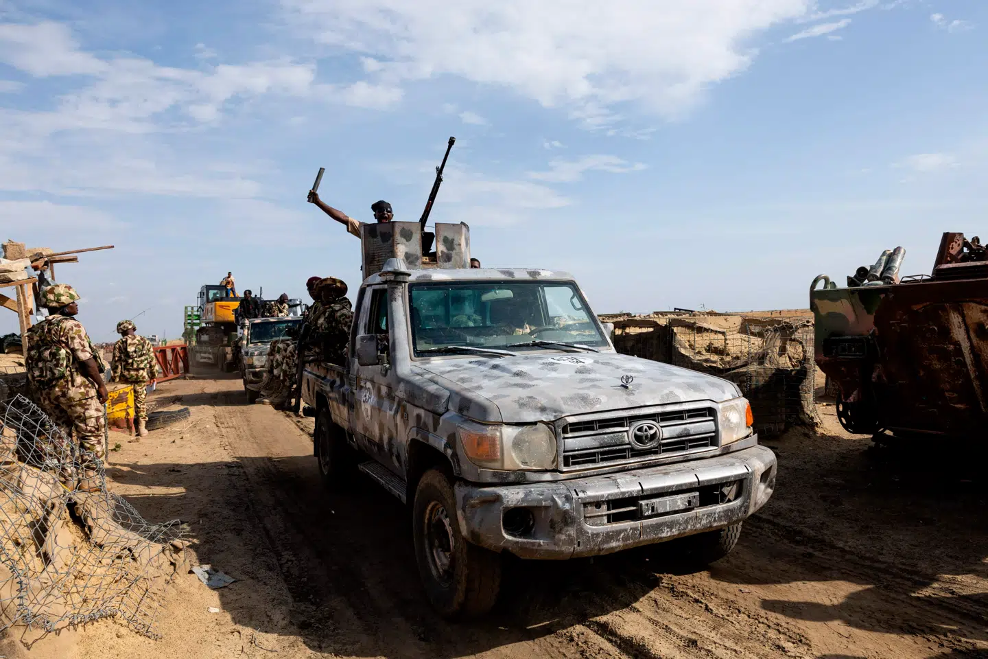 Det nigerianske militær har ikke formået at stoppe radikale islamister fra Boko Haram, der har hærget det nordlige Nigeria i over tyve år. Nu truer Trump at sætte det amerikanske militær ind.