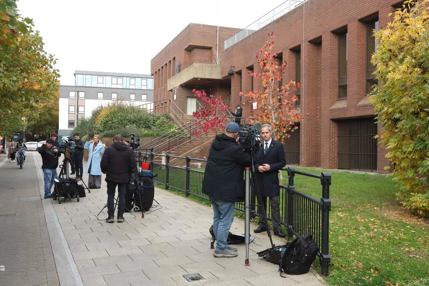 Journalister er mandag til stede ved en domstol i Peterborough i forbindelse med fremstilling af mistænkt for togangreb.