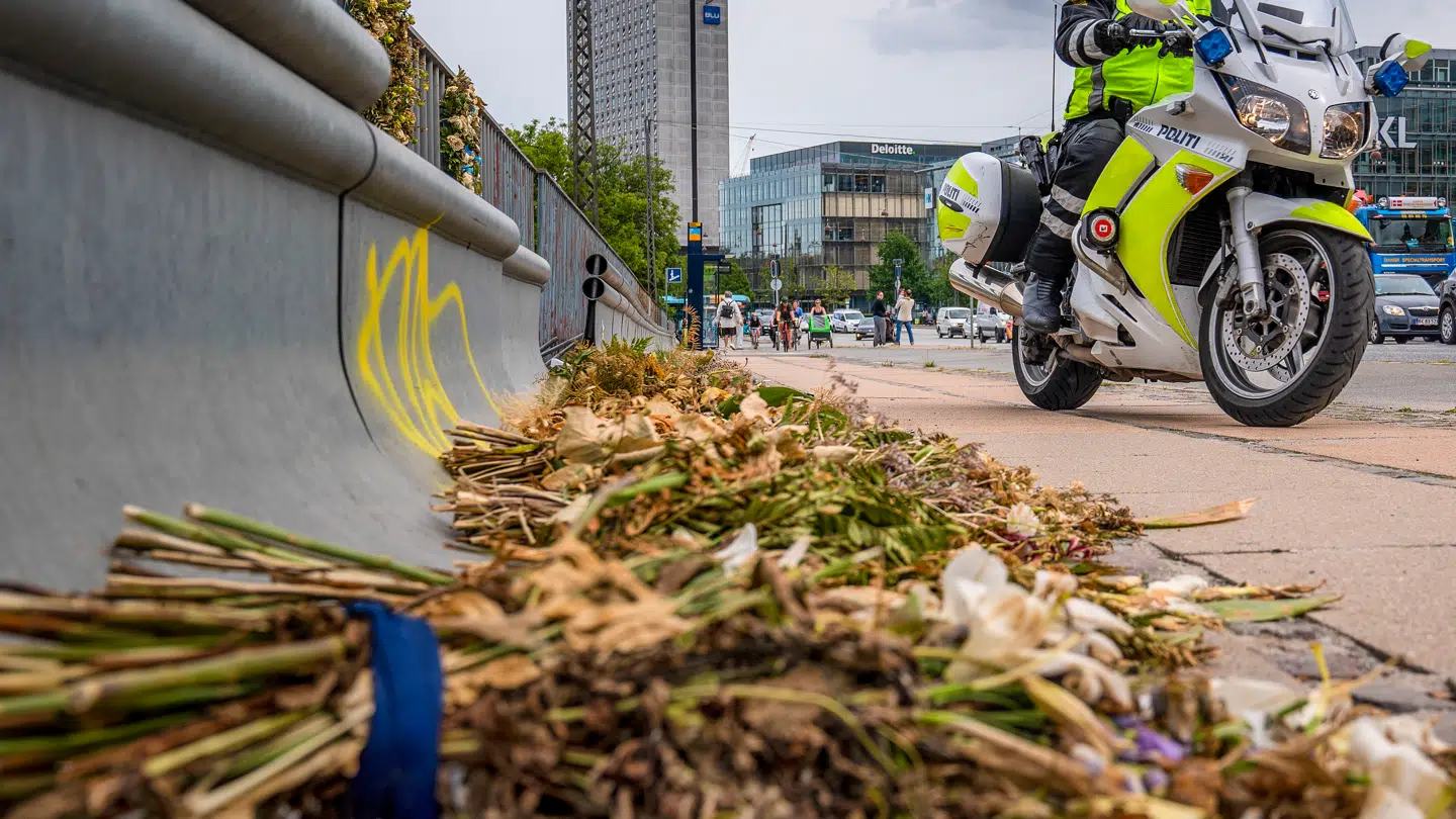 Der blev sørget over Magnus Buhl Hansens død. Den dømte kørte over 100 km/t på Langebro i København.