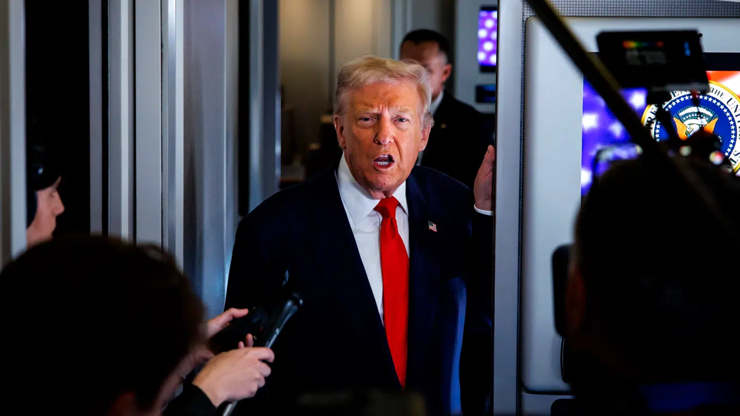 Den amerikanske præsident, Donald Trump, ses her om bord på Air Force One den 31. oktober.