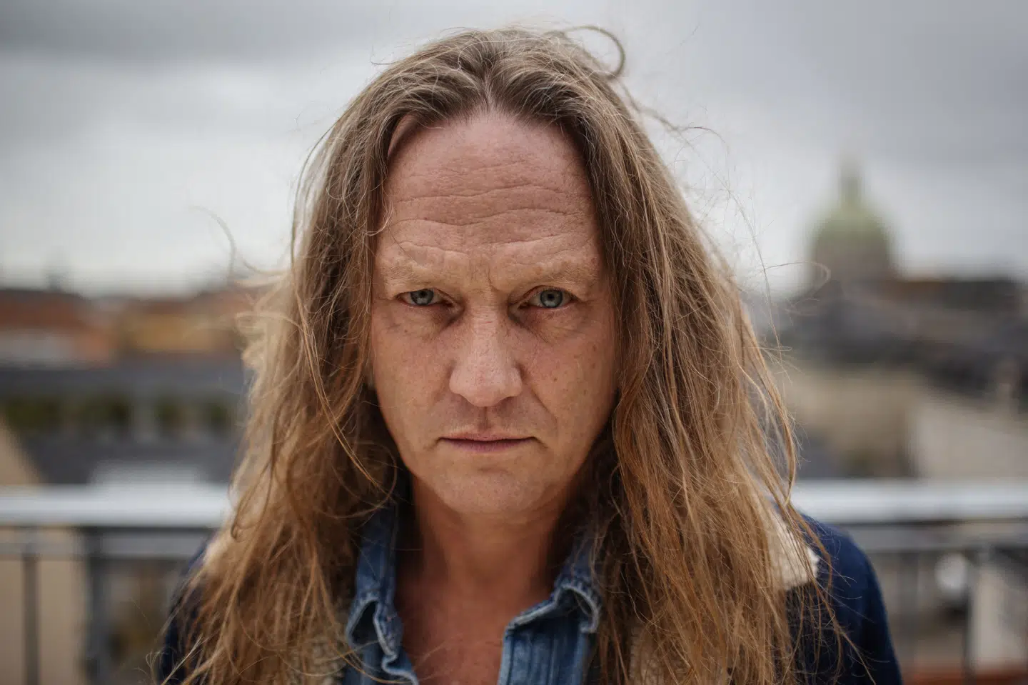 Musiker og forsanger i D-A-D Jesper Binzer bakker op om, at musikrettighedsorganisationen Koda har sagsøgt en AI-virksomhed for at bruge hans musik til at fodre kunstig intelligens. (Arkivfoto).