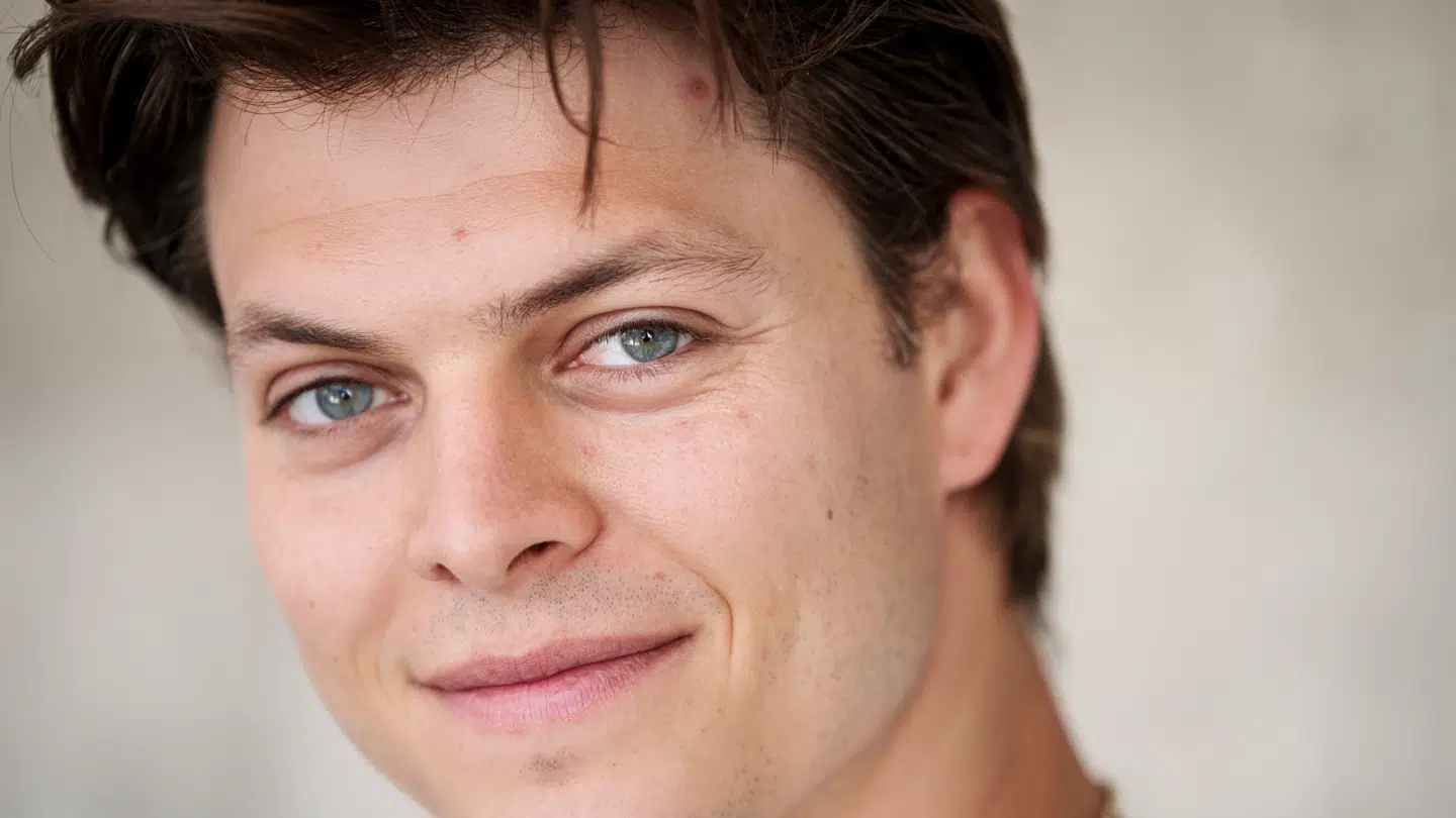 Alex Høgh Andersen har senest været aktuel i hovedrollen i filmen 'Rejseholdet - det første mord', som fik premiere 4. september.