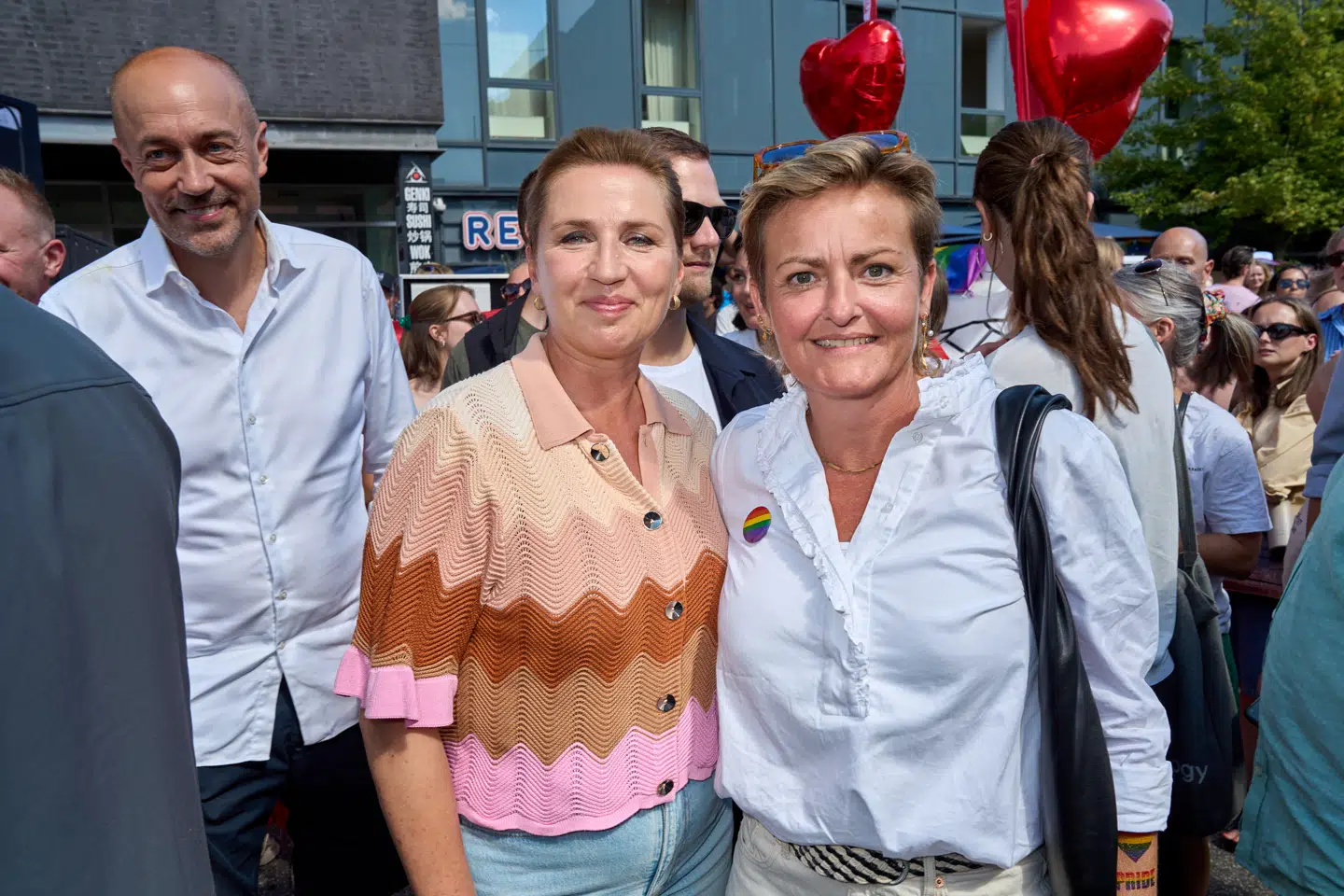 Mette Frederiksen og Pernille Rosenkrantz-Theil til Copenhagen Pride i august. De kæmper hårdt for at bevare overborgmesterposten i København.