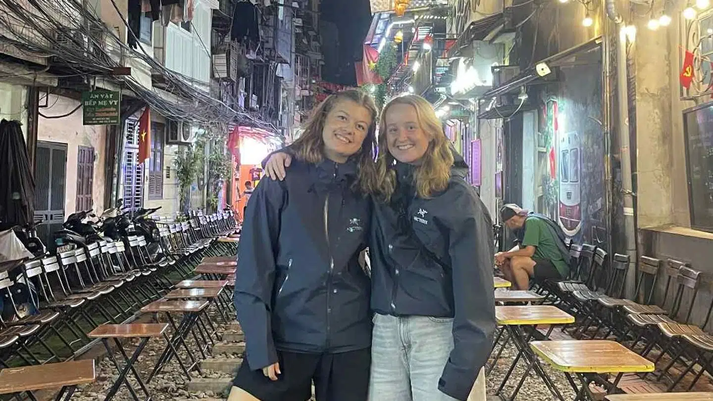 De to veninder skulle i Hoi An mødes med to veninder hjemme fra Danmark.