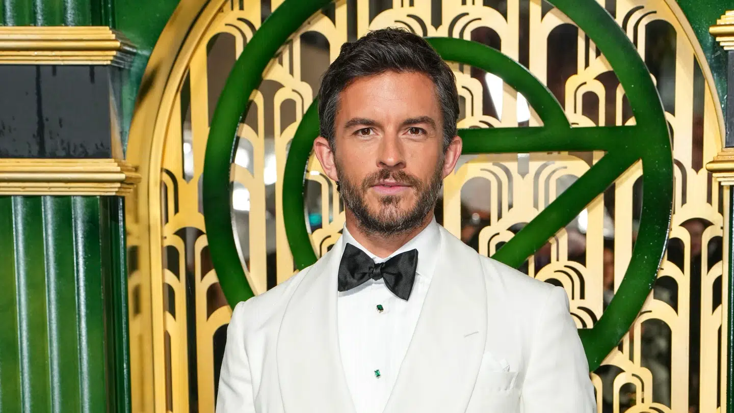 Skuespiller Jonathan Bailey er kåret til verdens mest sexede mand i 2025.